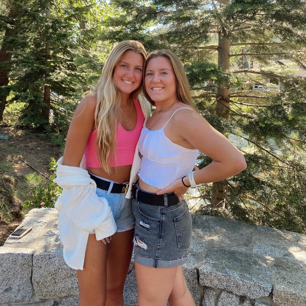 Meet your Posher, Olivia